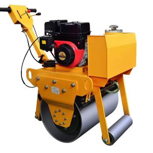 奧瑪克600草坪滾壓機